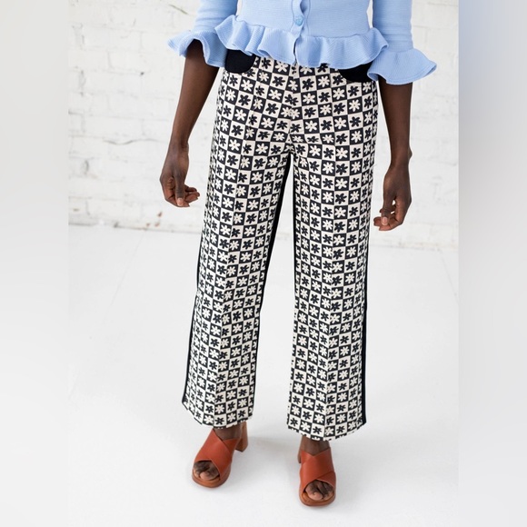 sold- LISA SAYS GAH! Robyn Jeans in Black Daisy Check - Picture 5 of 13